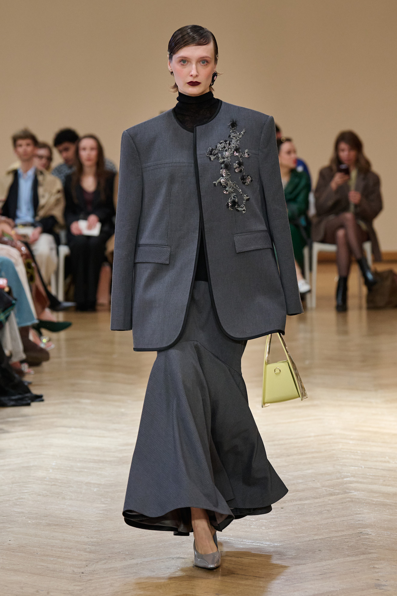 تنسيق التنورة الطويلة