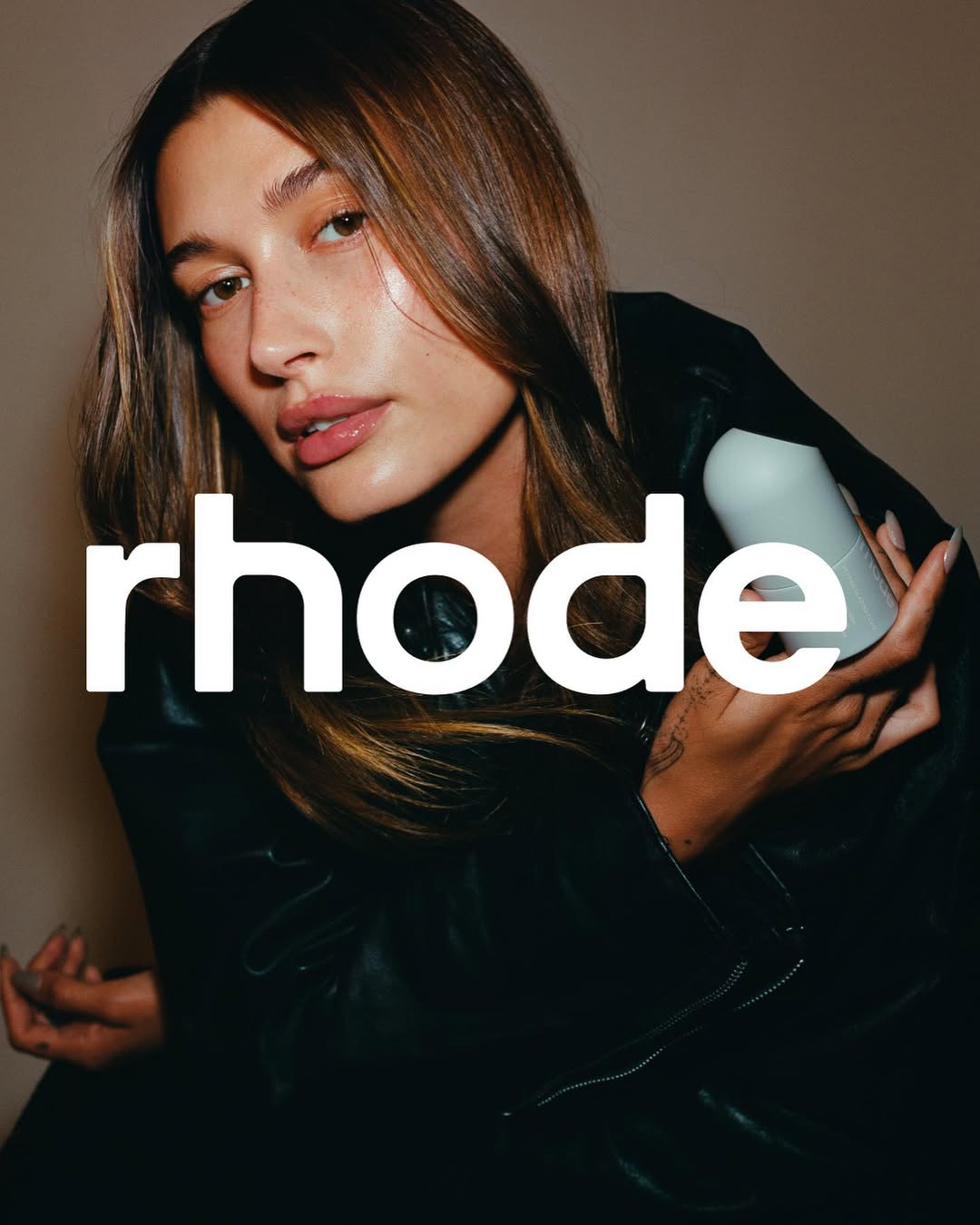 هايلي بيبر تصنع إمبراطوريتها في العناية بالبشرة مع "Rhode Skin"