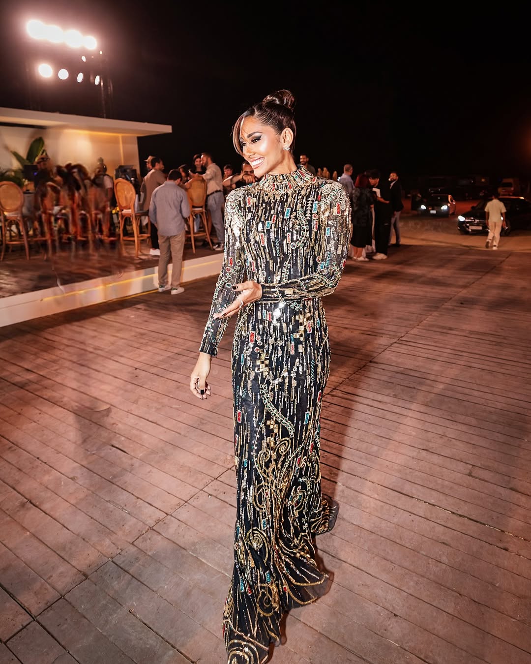 إنجي كيوان بالفستان المجسم الطويل باللون الأسود من Michael Cinco