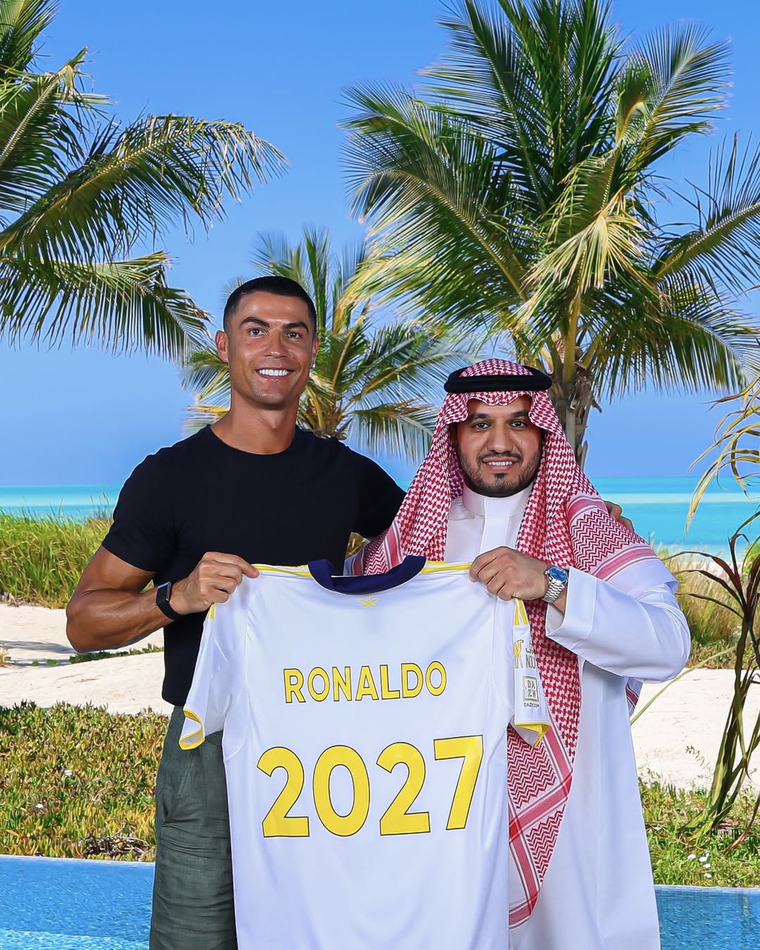 جورجينا رودريغيز مع قائد نادي النصر السعودي كريستيانو رونالدو ك