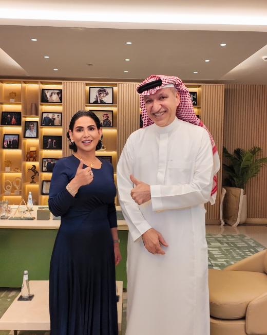 المطربة نوال وسالم الهندي رئيس مجلس إدارة روتانا