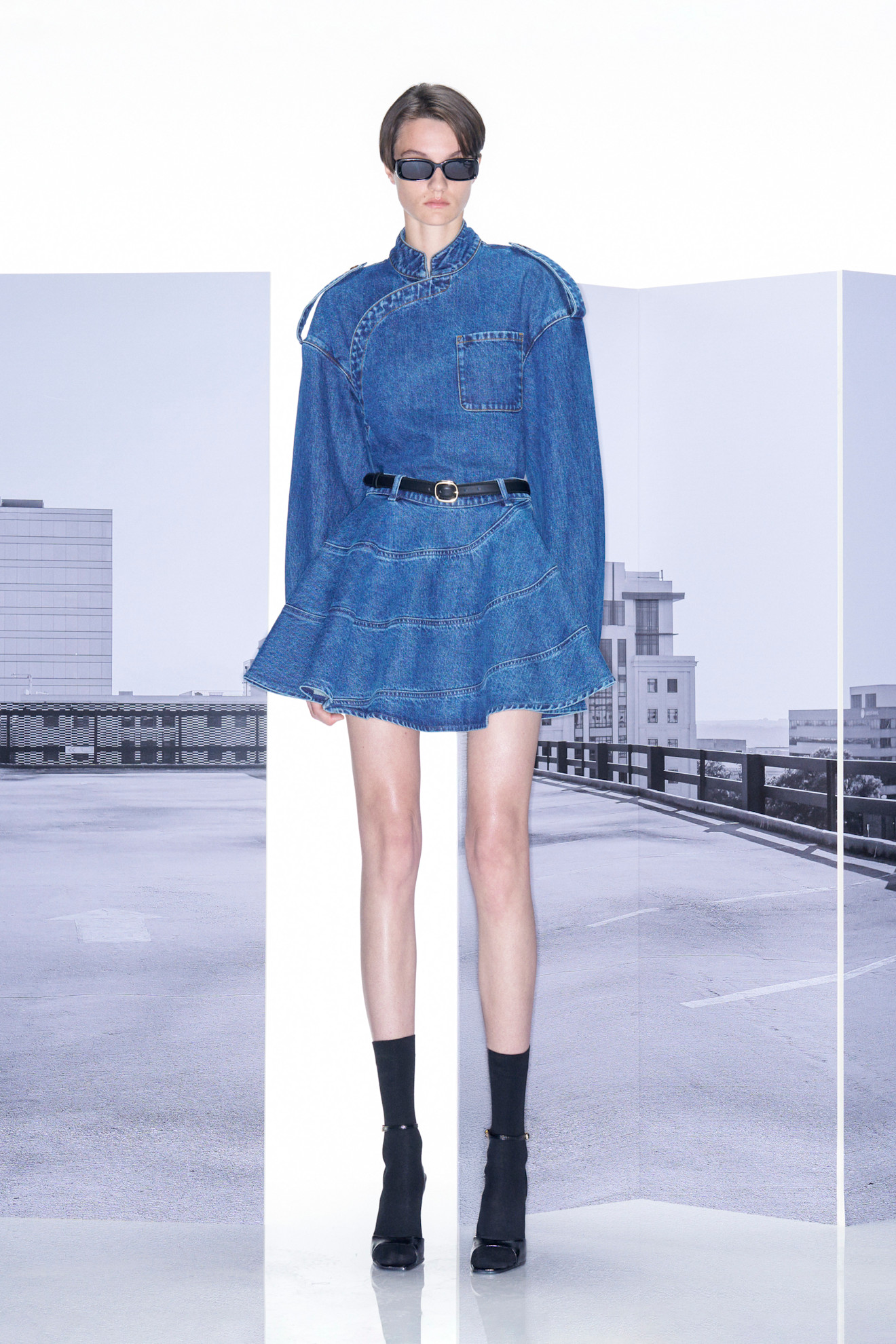 فساتين الدينيم القصيرة مع الجيوب