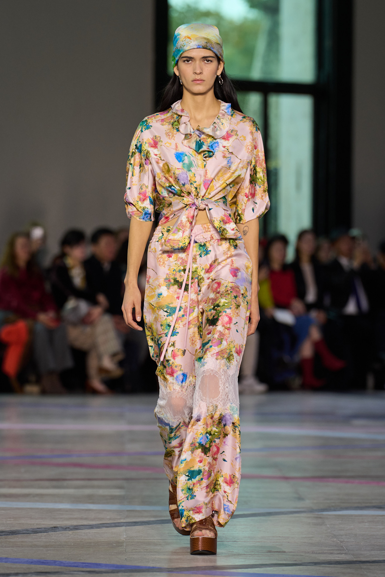 Shiatzy Chen طقم بنقوش الزهور من