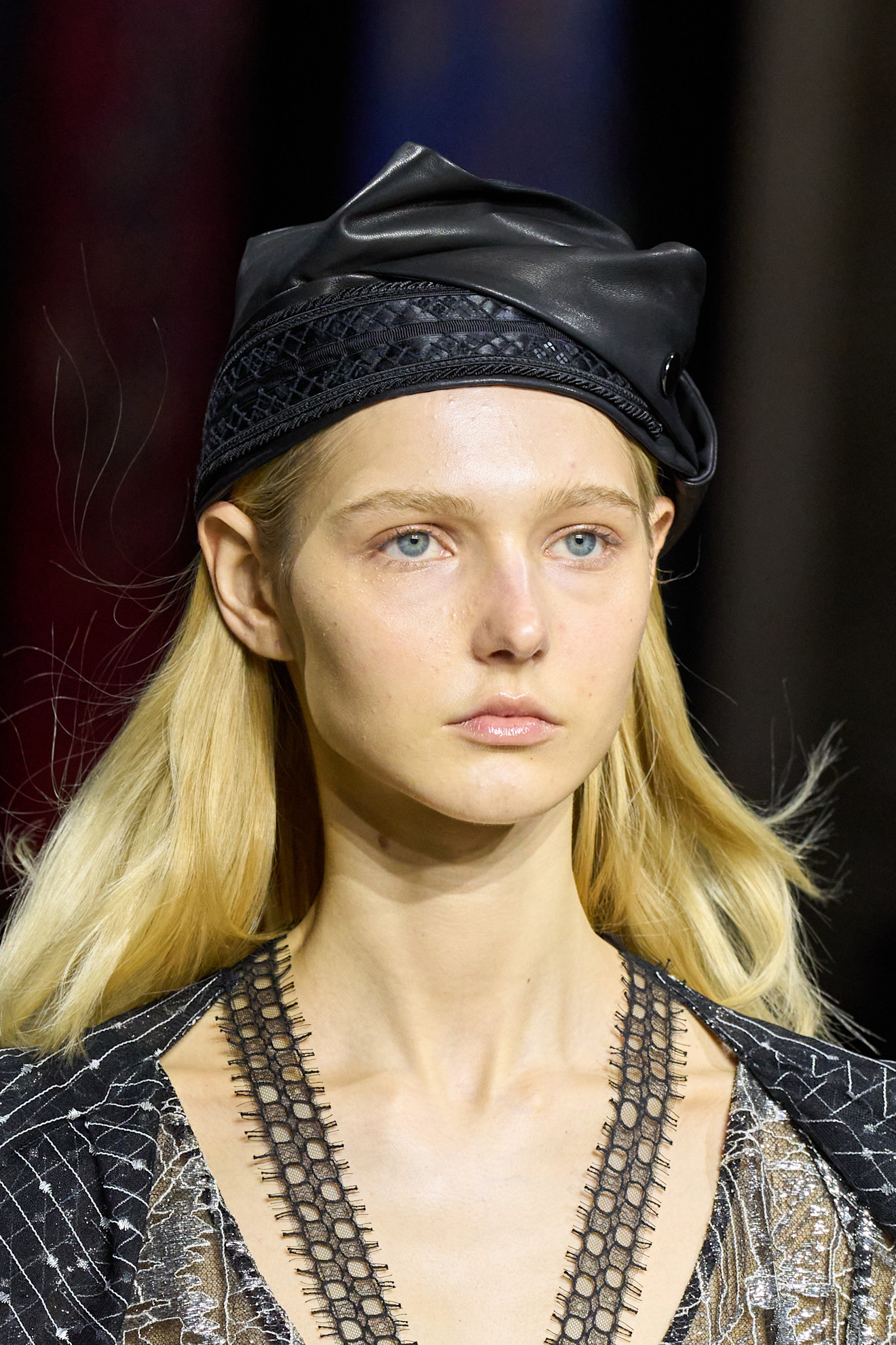 Shiatzy Chen قبعة البيريه من