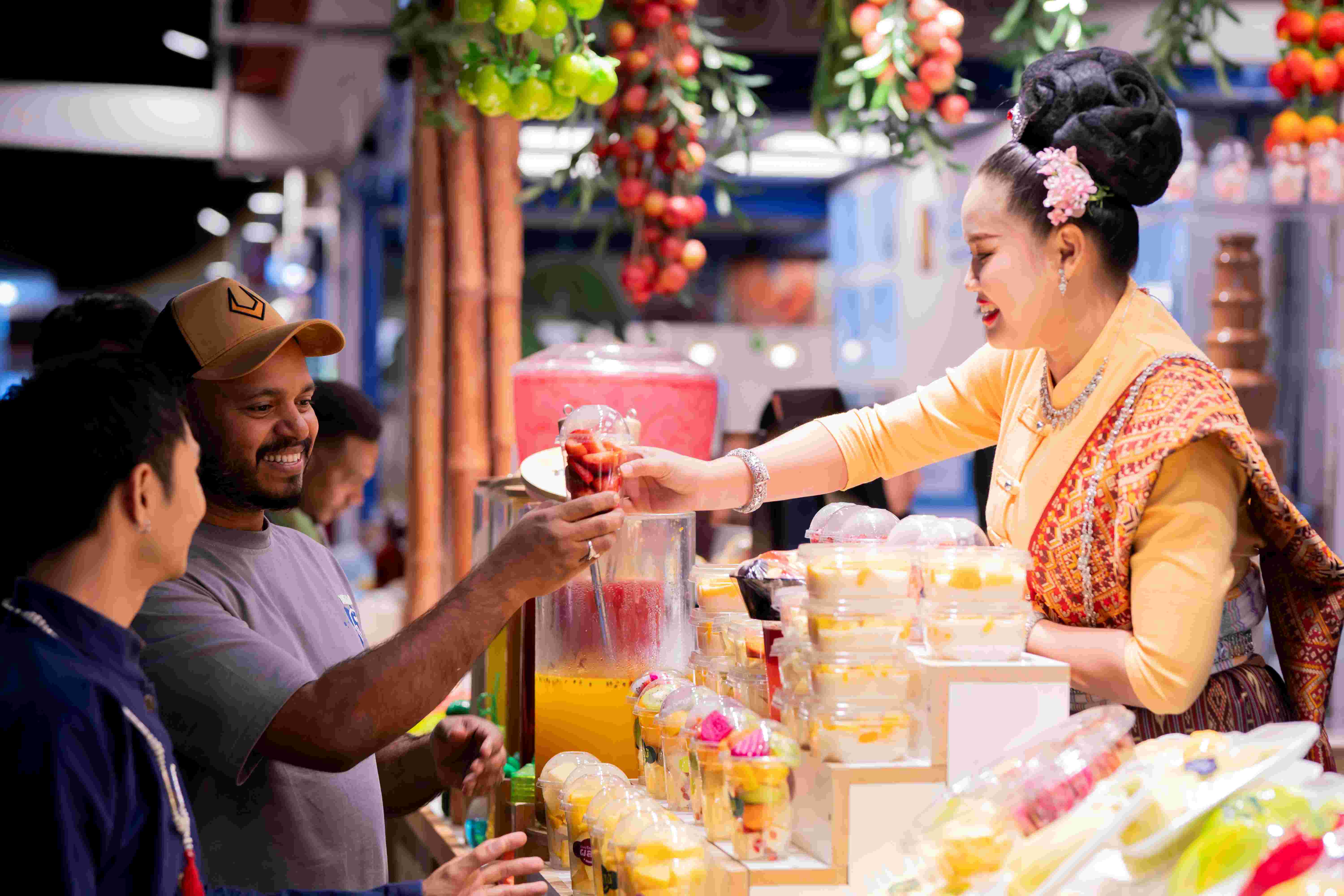 التسوق في القرية العالمية