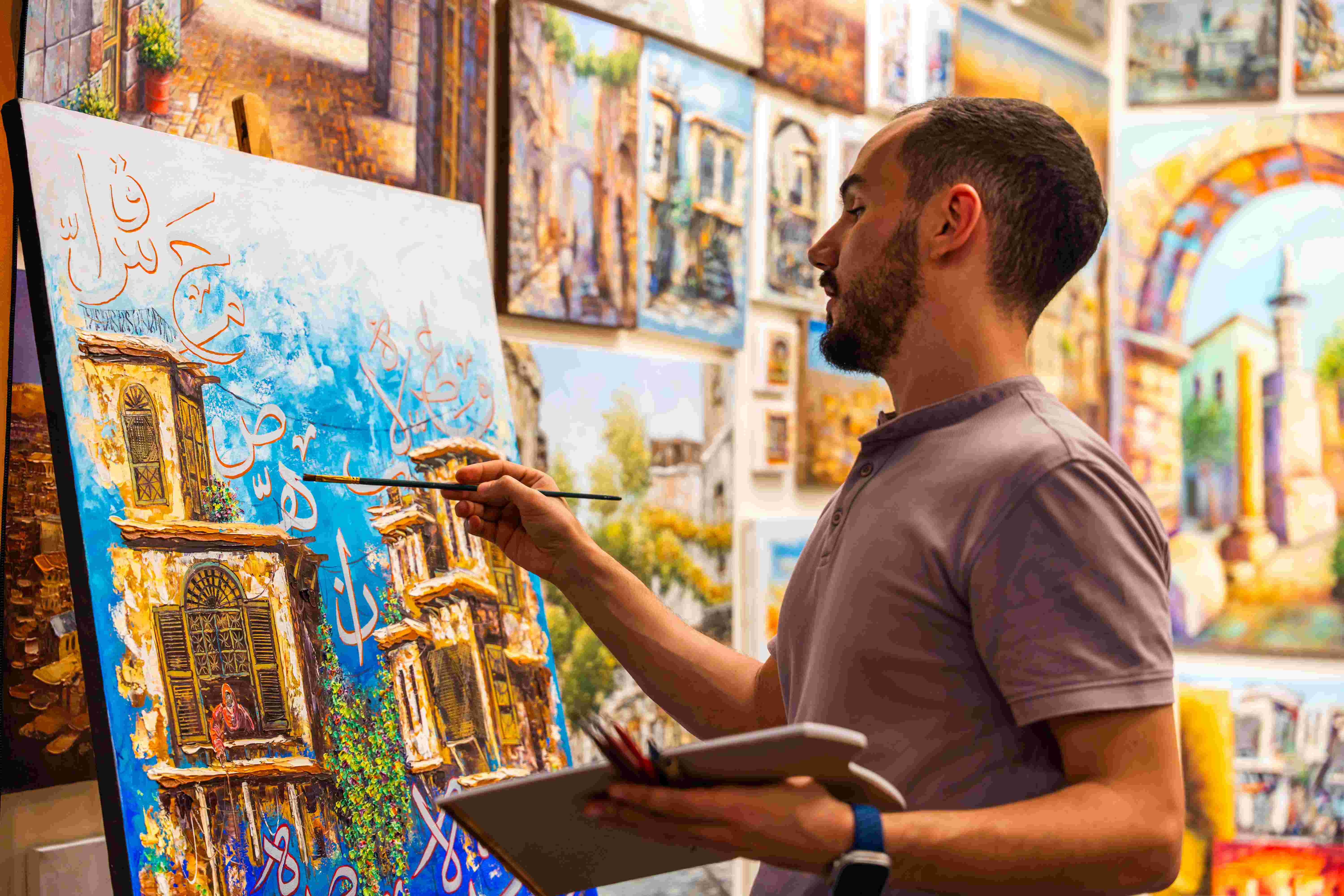 تتميز القرية العالمية بكونها منصة فريدة تجمع بين التسوق والترفيه