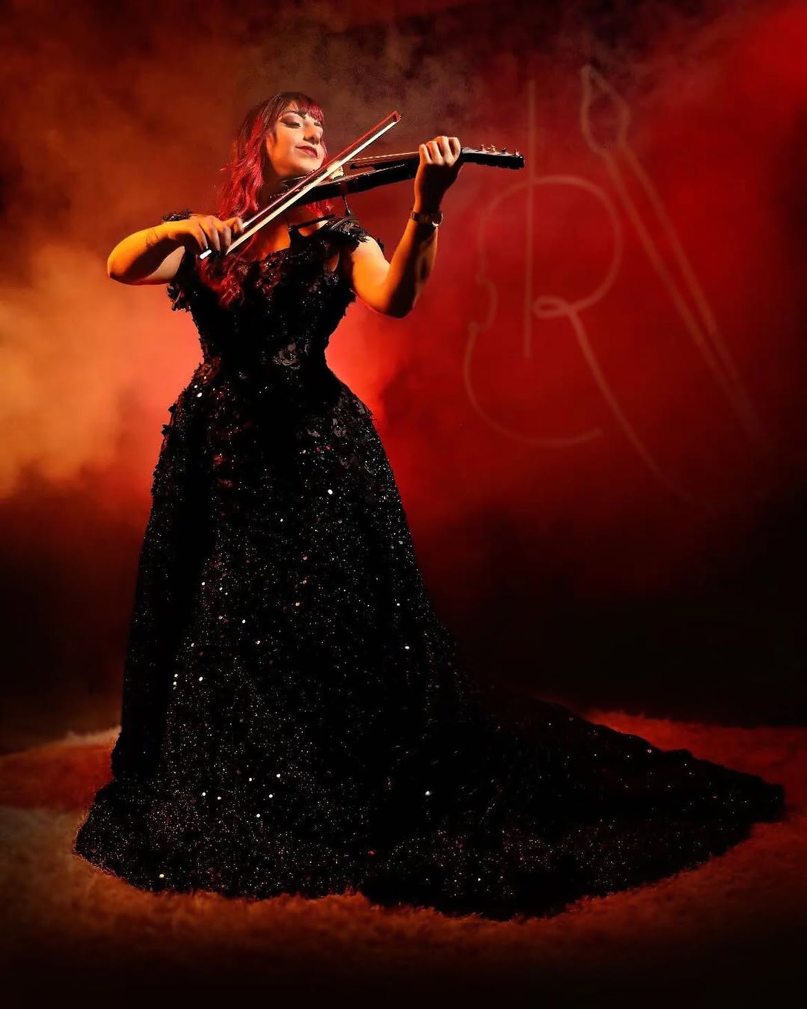 Sounds Scoop By Rebecca الصورة من حسابها من تصوير Shahdastudio