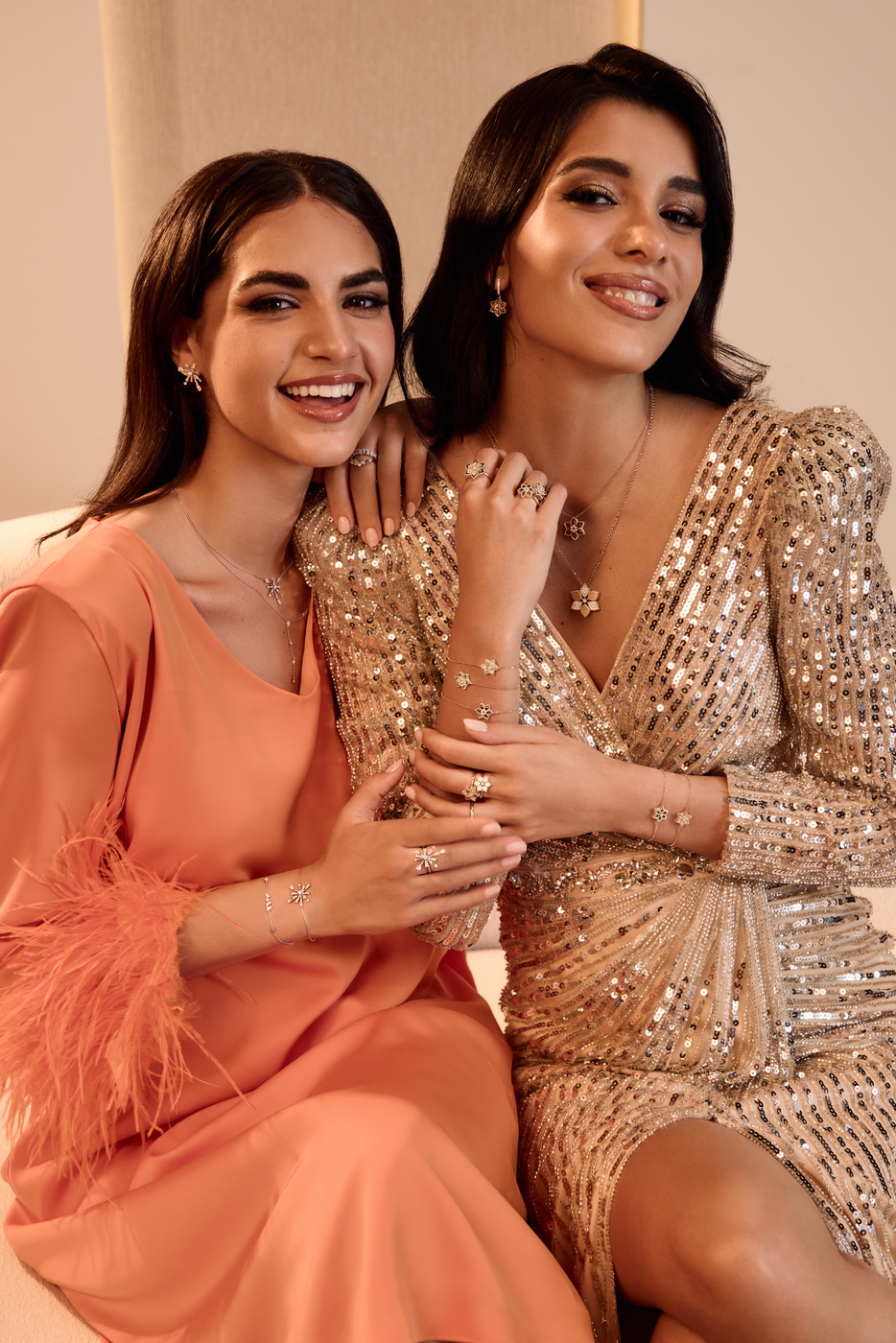 تصاميم مجوهرات من مجموعتي Stella D'Oro & Fireworks