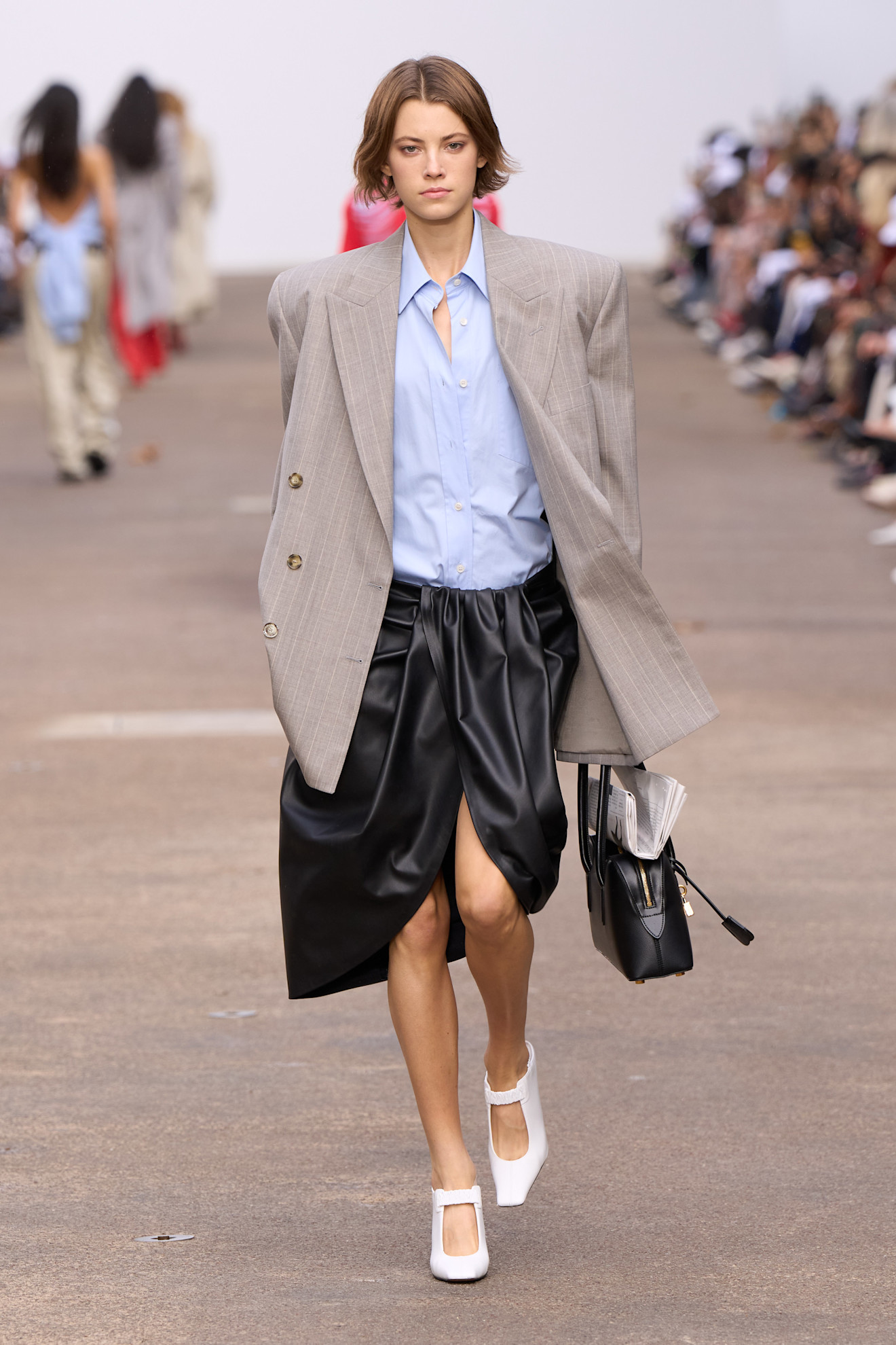 Stella Mccartney اللون الرمادي مع الأزرق من