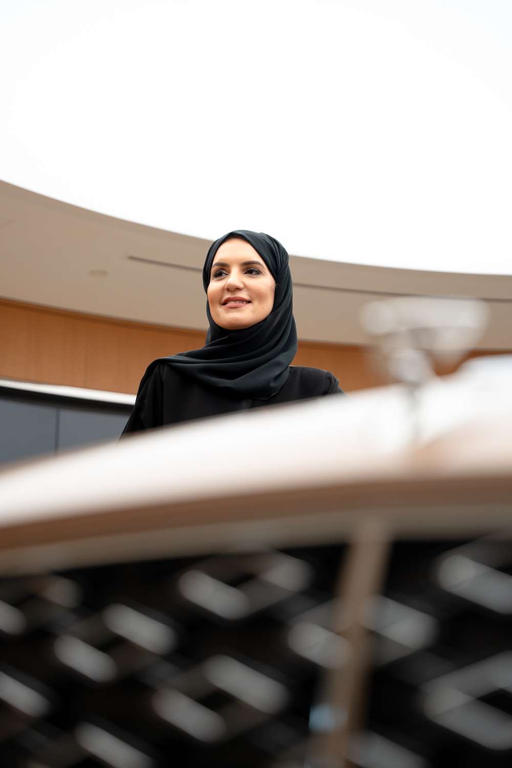 أول مهندسة طيران إماراتية الدكتورة سعاد الشامسي