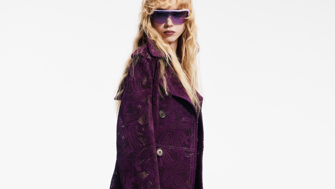 BURBERRY تطلق حملتها الخاصة بتشكيلة موسم صيف 2026