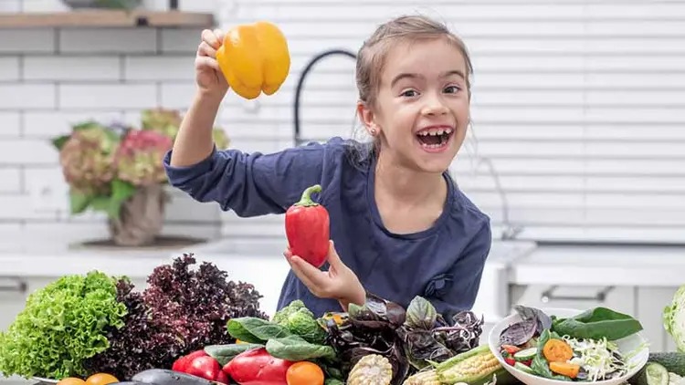 أطعمة تقوي ذاكرة الأطفال مع بداية العام الدراسي