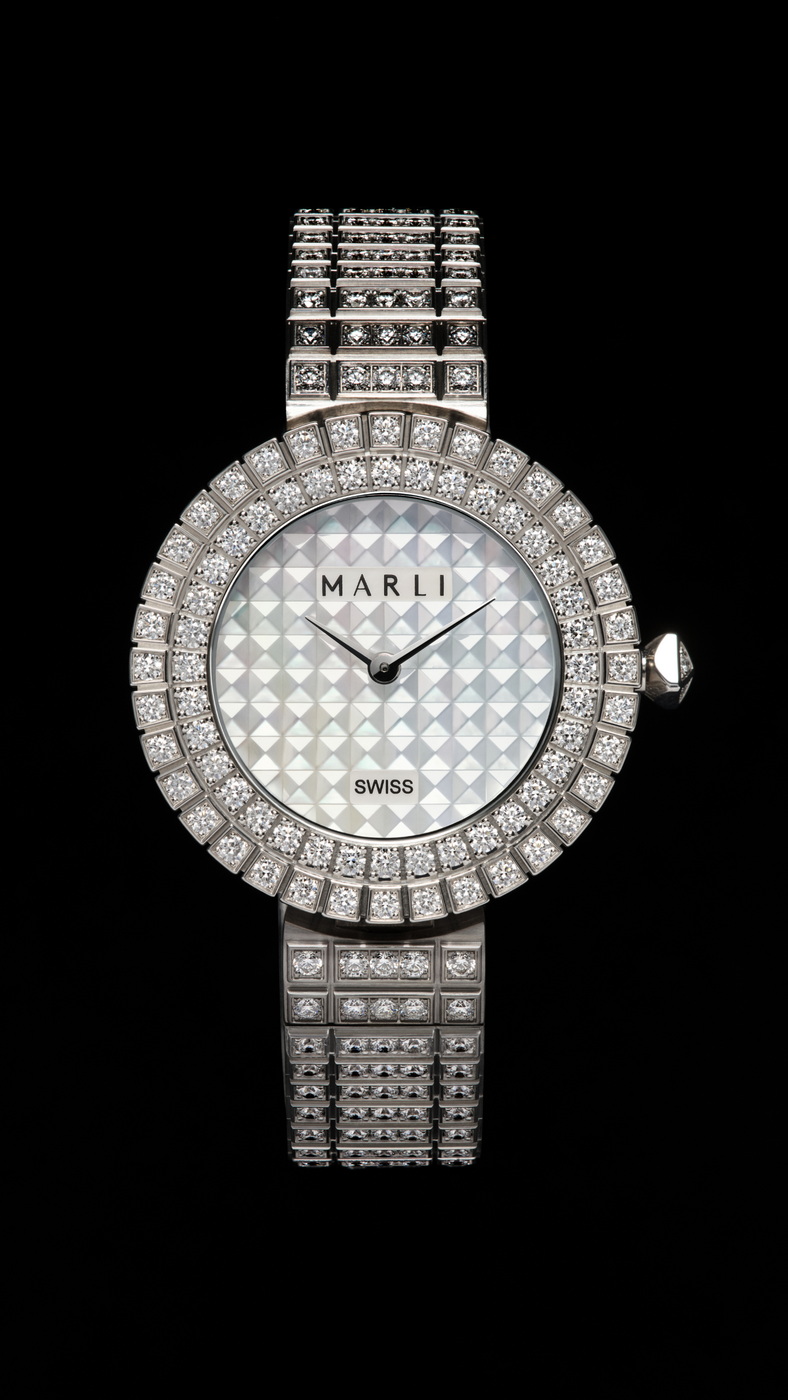 استمدّت هذه الساعات إلهامها من مجموعات مجوهرات دار مارلي المميّزة لتعبّر عن حقيقة أعمق، مفادها أن الوقت لا يُقاس بالدقائق والساعات