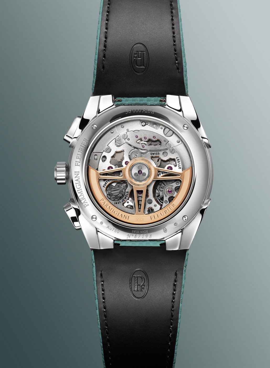 في قلب الساعة ينبض العيار PF070 وهي آلية كرونوغراف أوتوماتيكي 