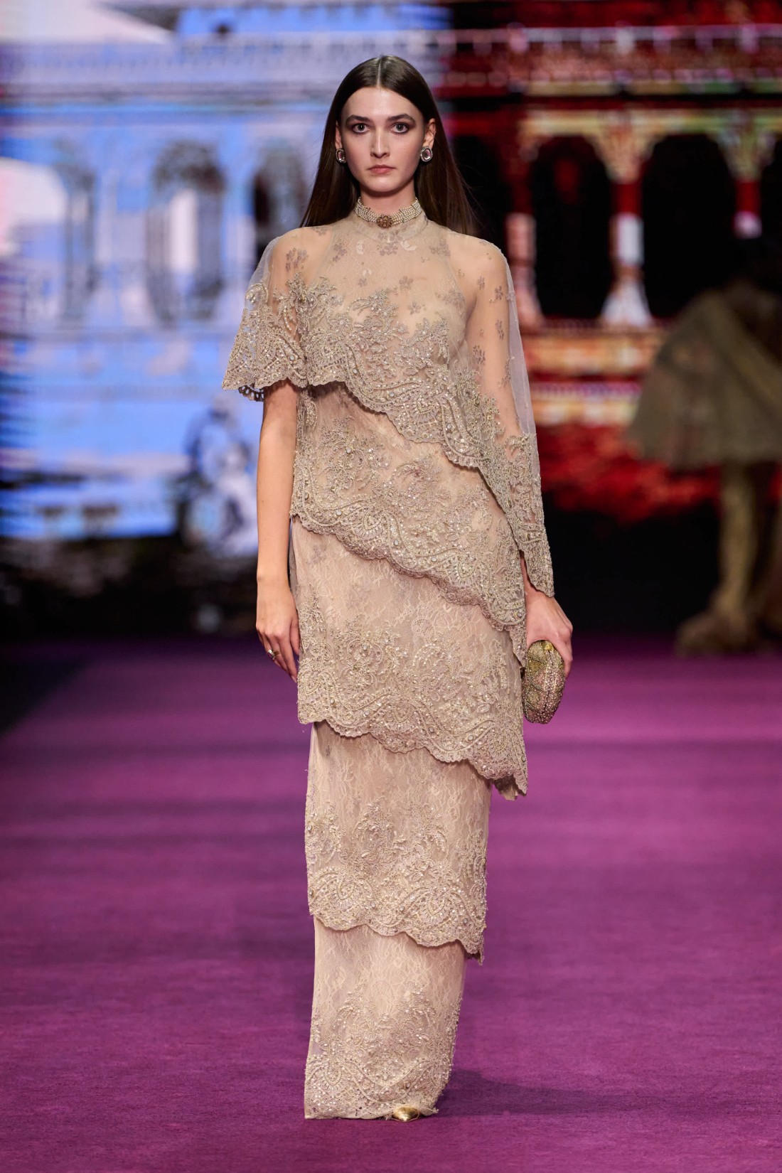 من عرض علامة ‏"‏TARUN TAHILIANI‏"‏