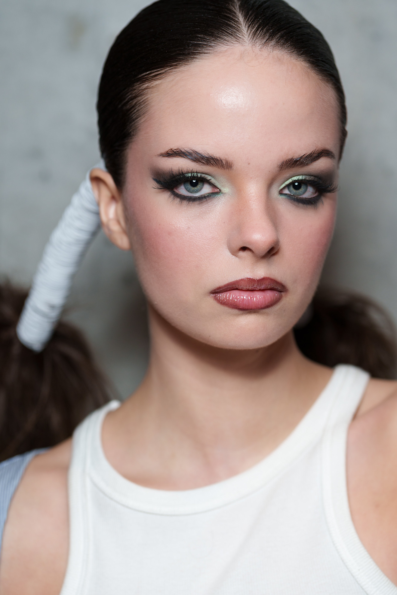 رسمات المكياج الاخضر مع الآيلاينر الأسود