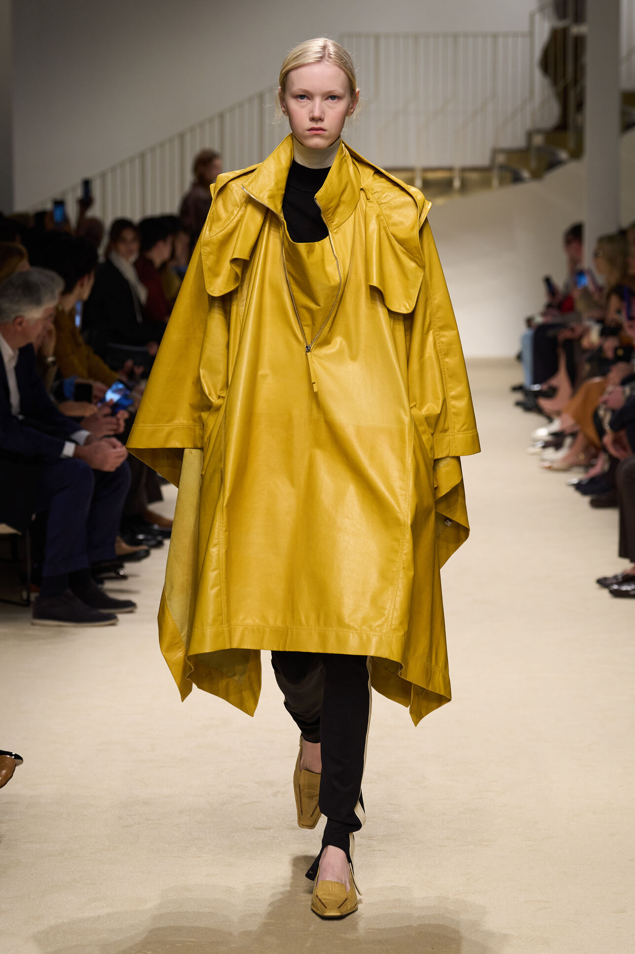 موضة المعاطف الضخمة والبومبر