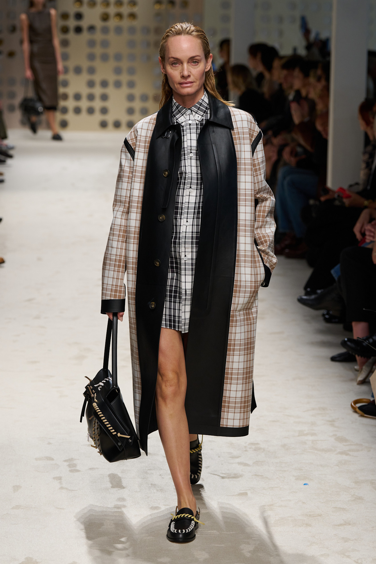 مجموعة Tod's ربيع وصيف 2026 للملابس الجاهزة