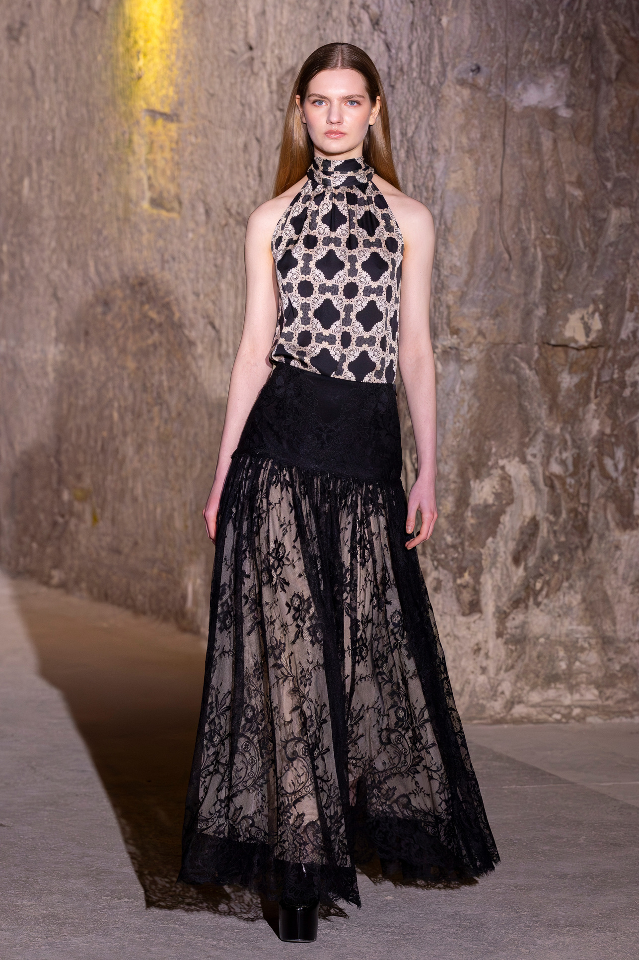 موضة تنانير الدانتيل