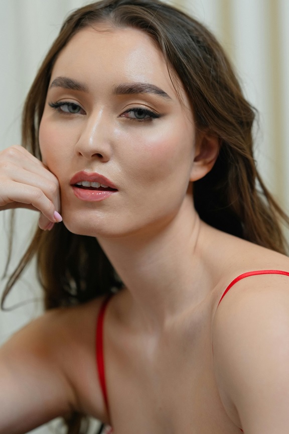 تحلم الكثير من النساء ببشرة ناعمة وحريرية تشبه