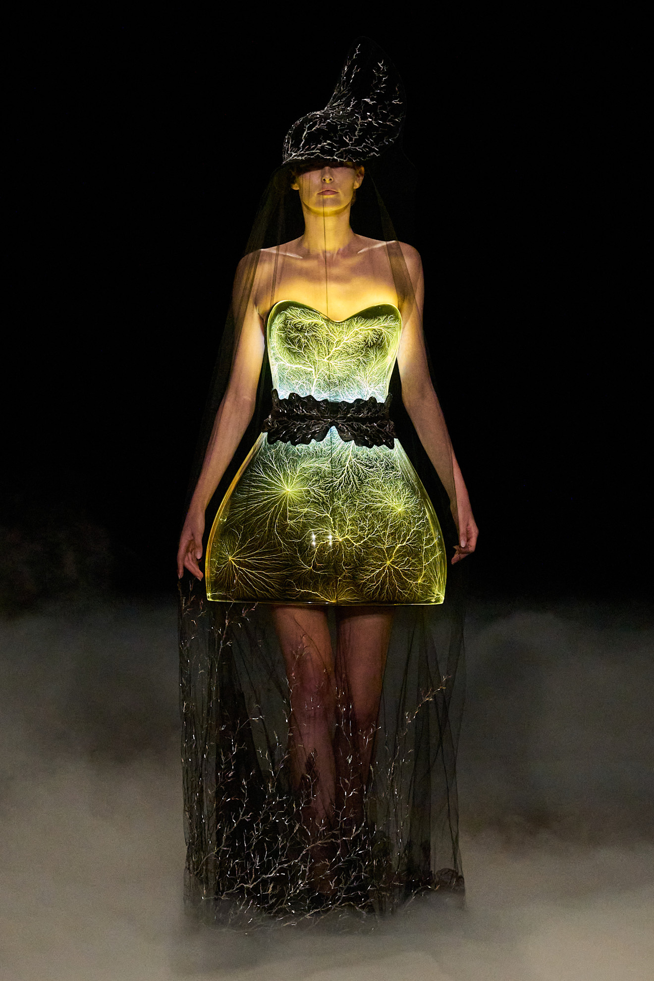 مجموعة ‏Iris Van Herpen‏ الكوتور لخريف وشتاء 2027