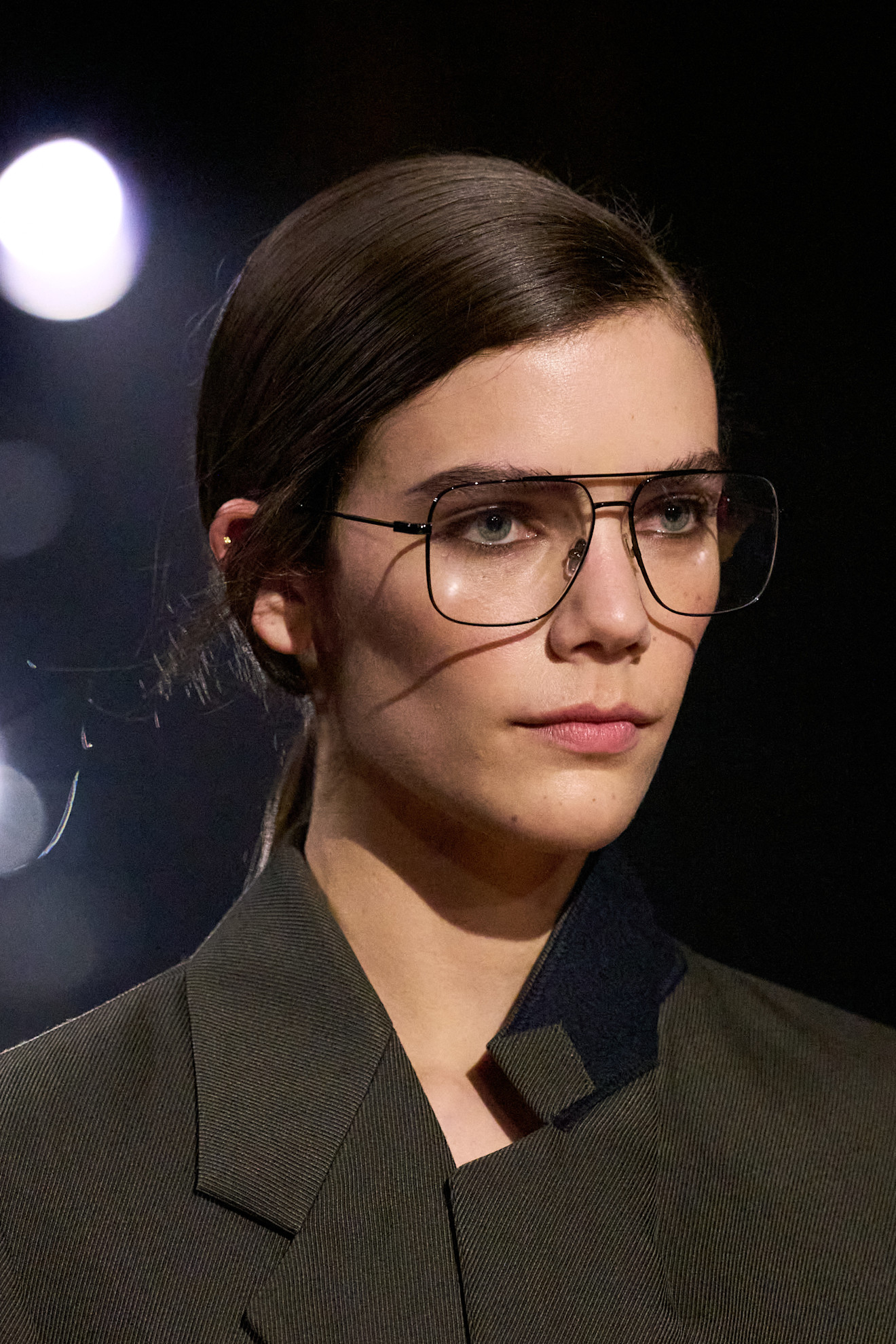 Victoria Beckham شكل وجه المستطيل والنزارات المناسبة له من
