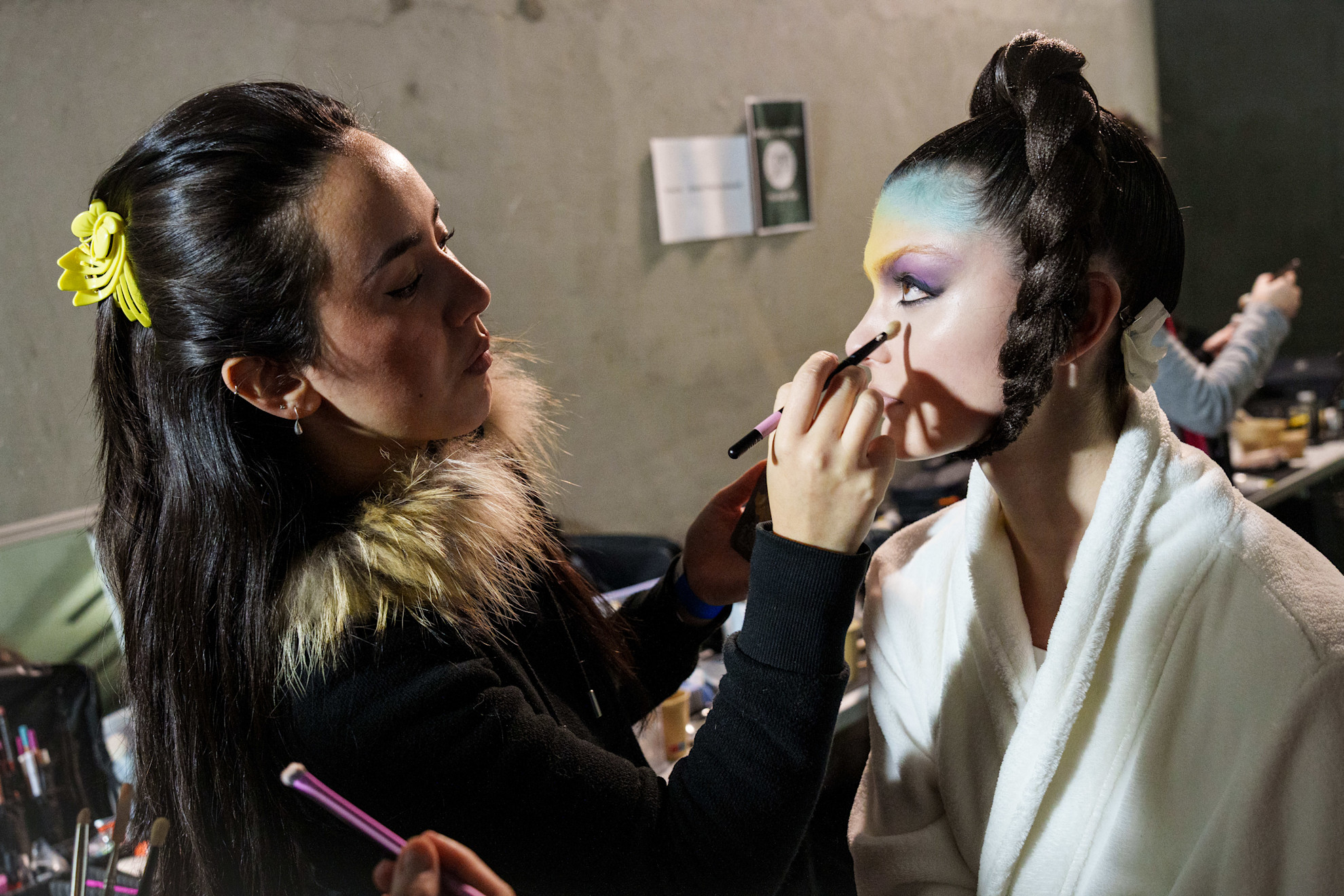 تسريحات شعر مبللة