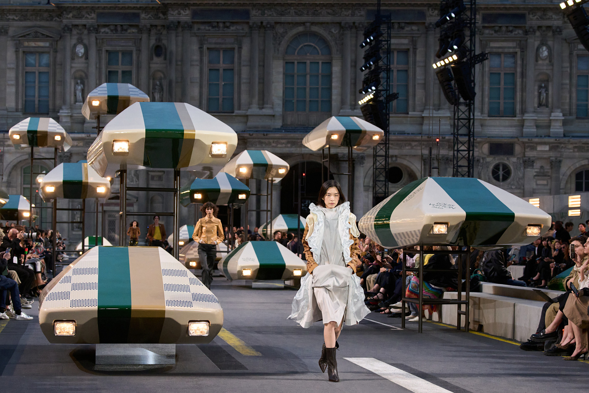 مجموعة Louis Vuitton لموسم ربيع وصيف 2027
