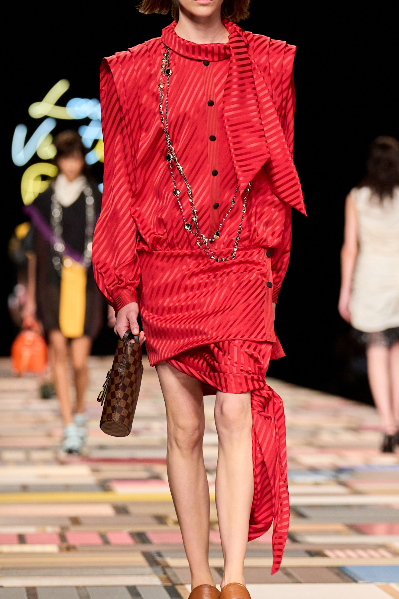 "لويس فويتون" Louis Vuitton