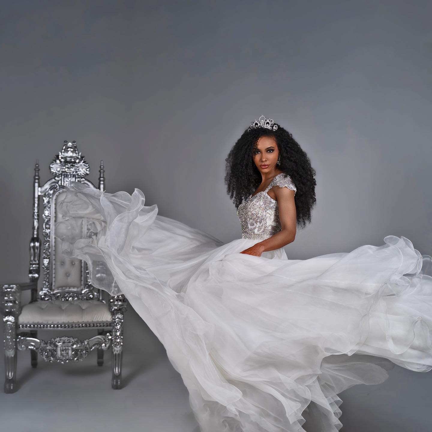 انتحار تشيزلي كريست ملكة جمال أمريكا السابقة