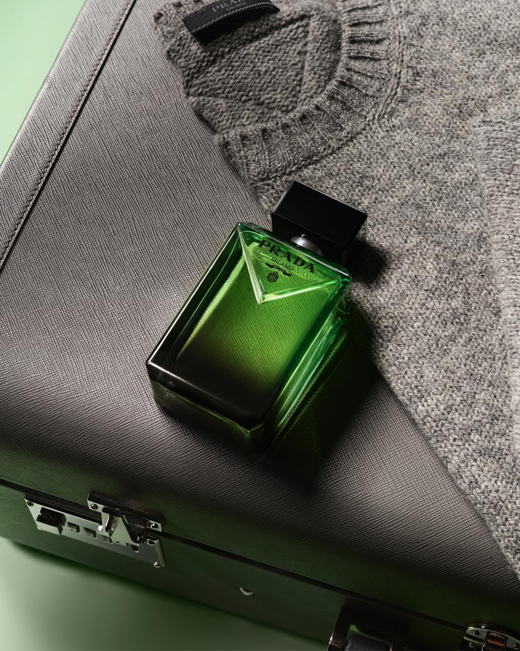  PRADA PARADIGME بطولة توم هولاند