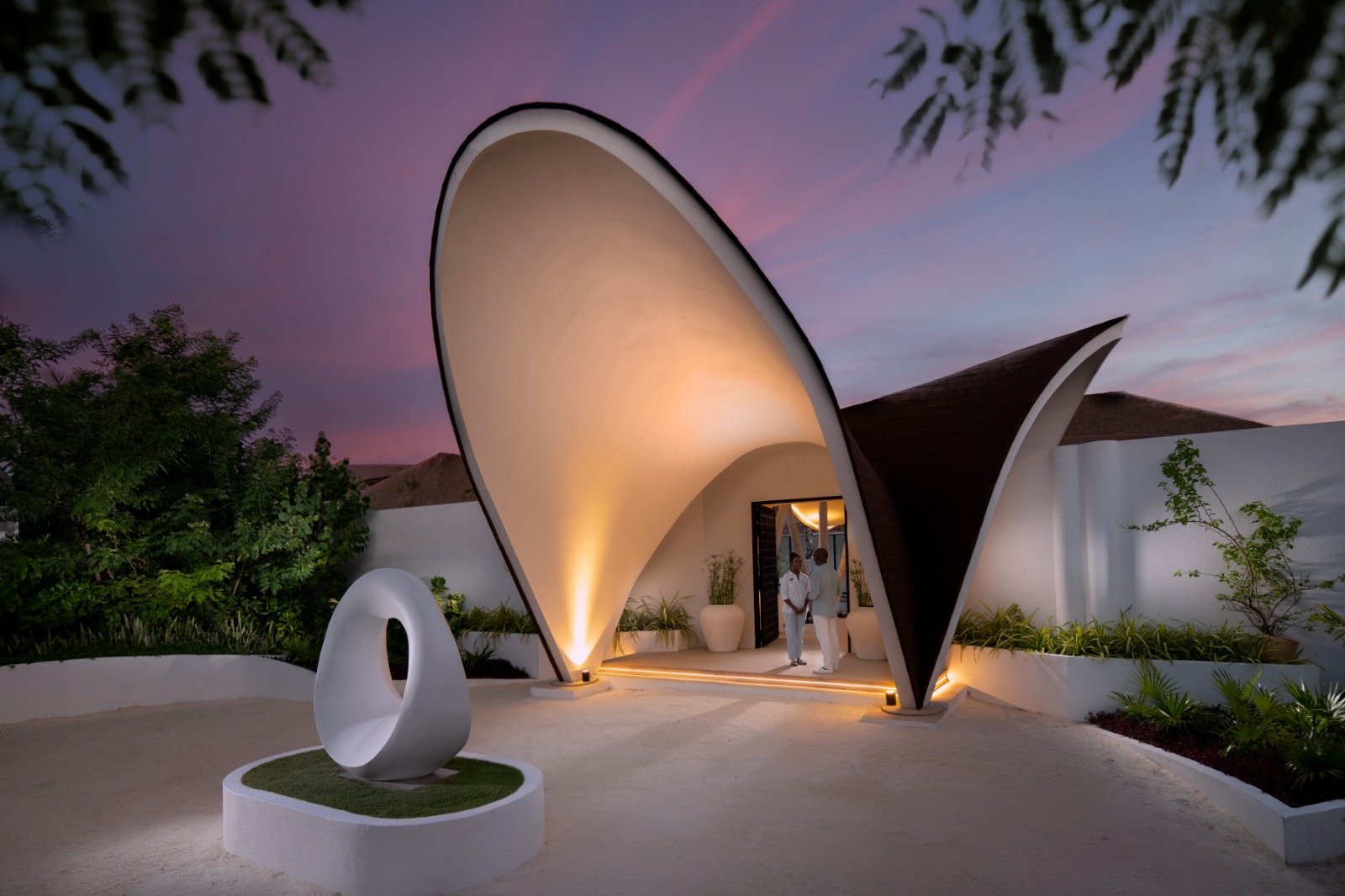 "هيلتون المالديف أمينجيري" يكشف عن "ذا ريزيدنس" الوجهة فائقة الخصوصية والفخامة للعائلات والمجموعات