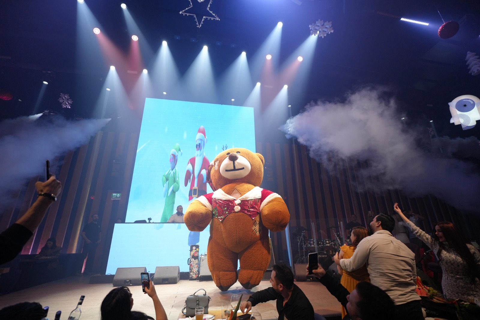 دبي تتألّق بالثلج.. BAZAAR دبي وجهة فريدة لا مثيل لها في موسم الأعياد