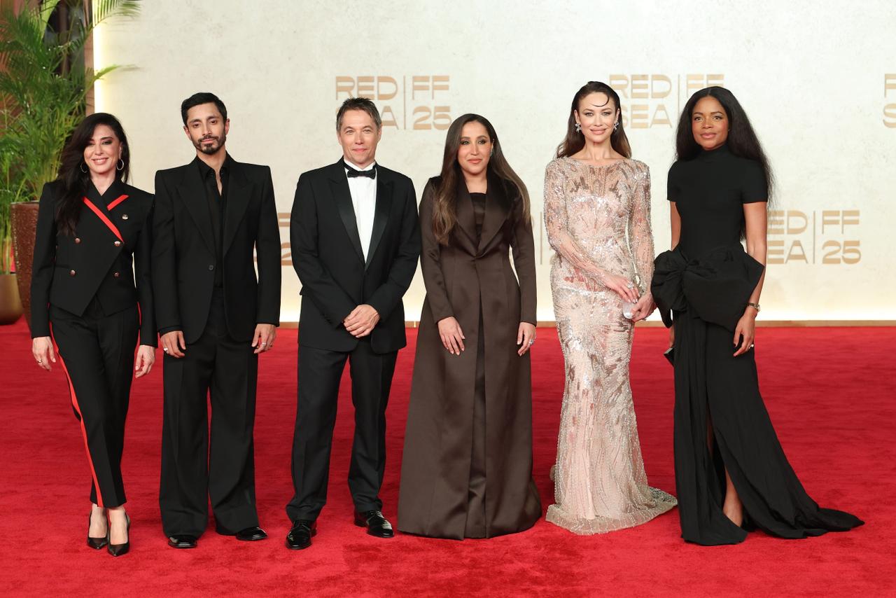 اطلالة الراشد في افتتاح مهرجان البحر الأحمر السينمائي الدولي