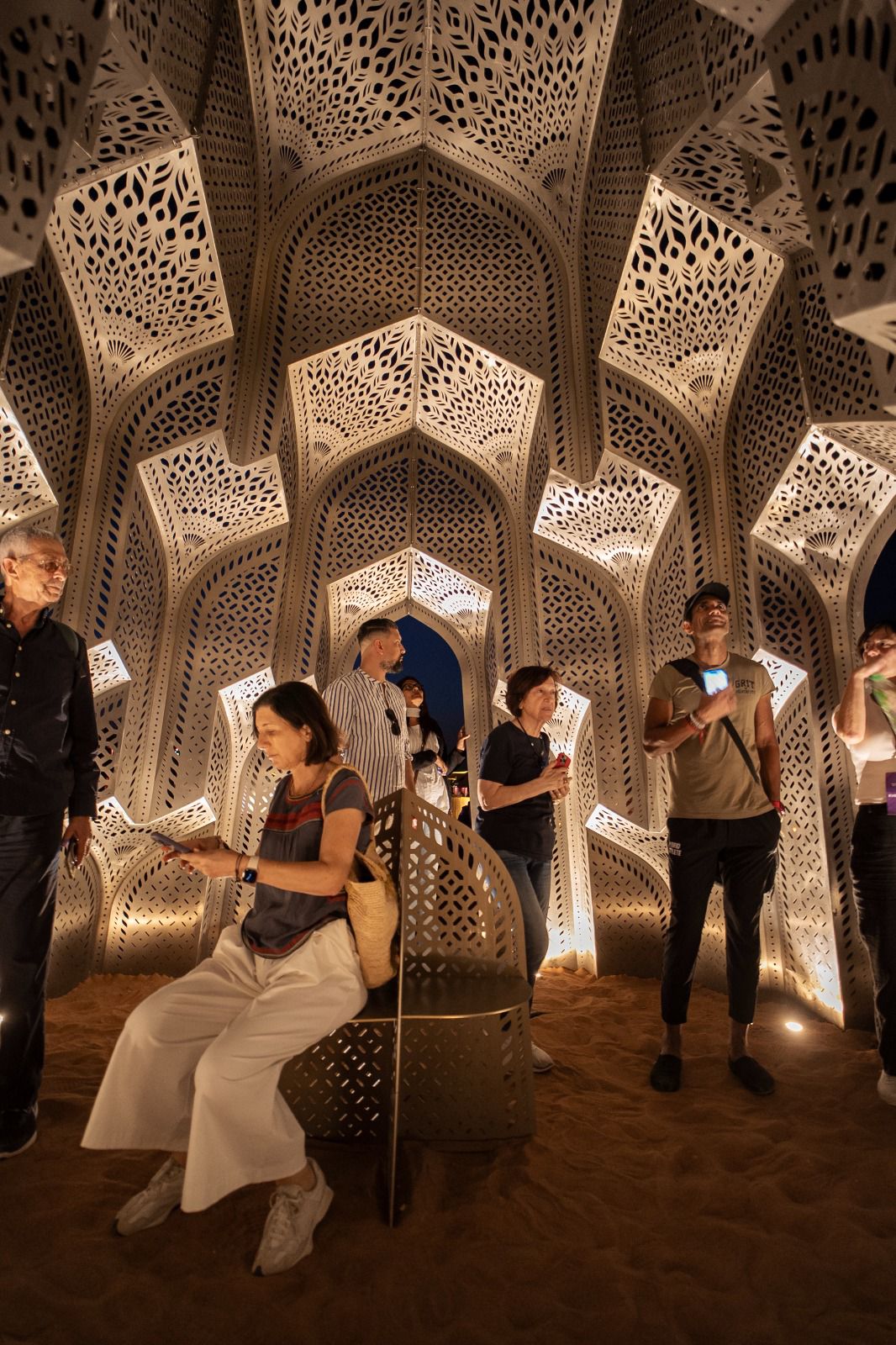 حين لا ينتهي النور: تنوير يترك أثره ويفتح أفق 2026