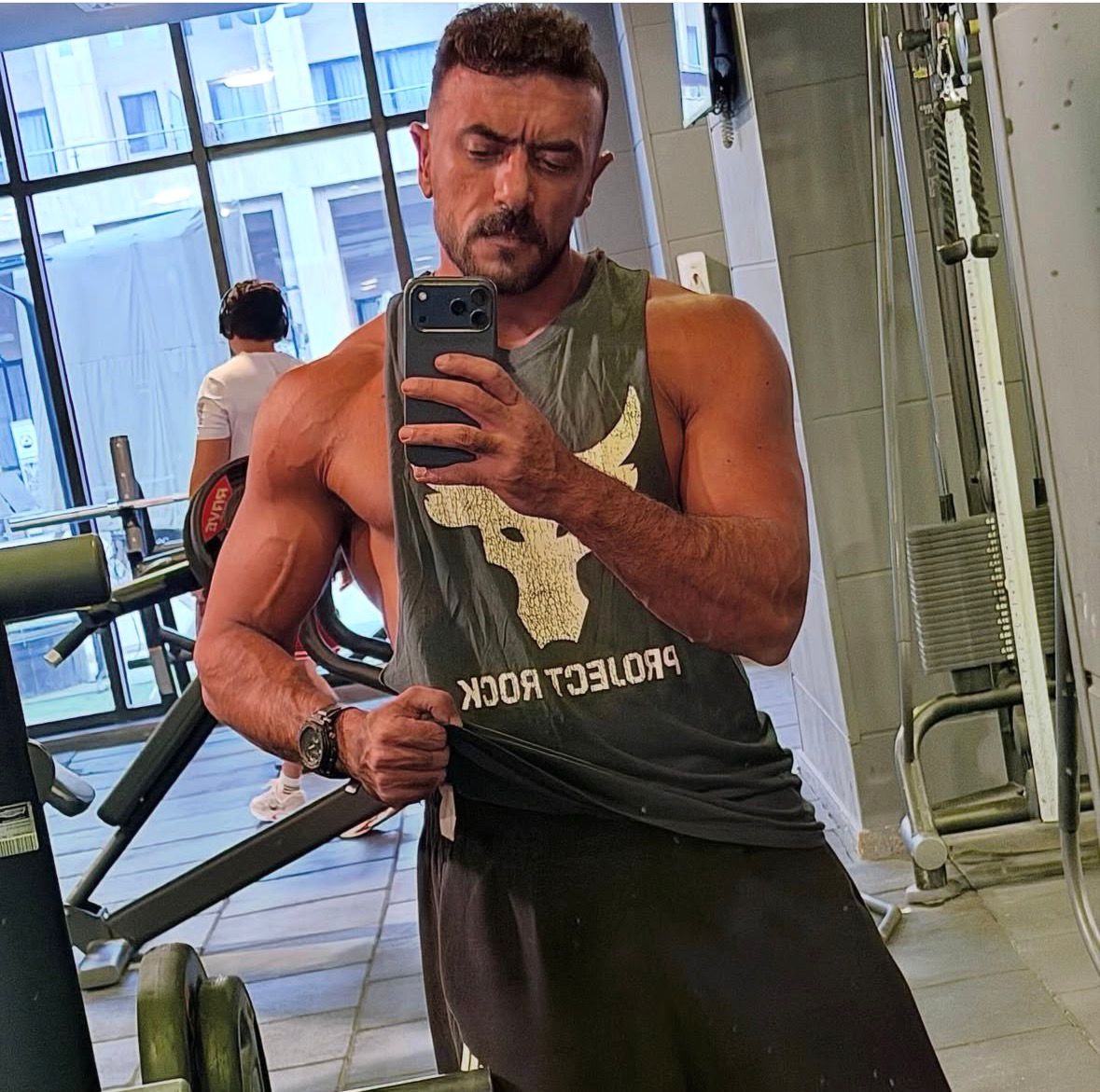 أحمد العوضي