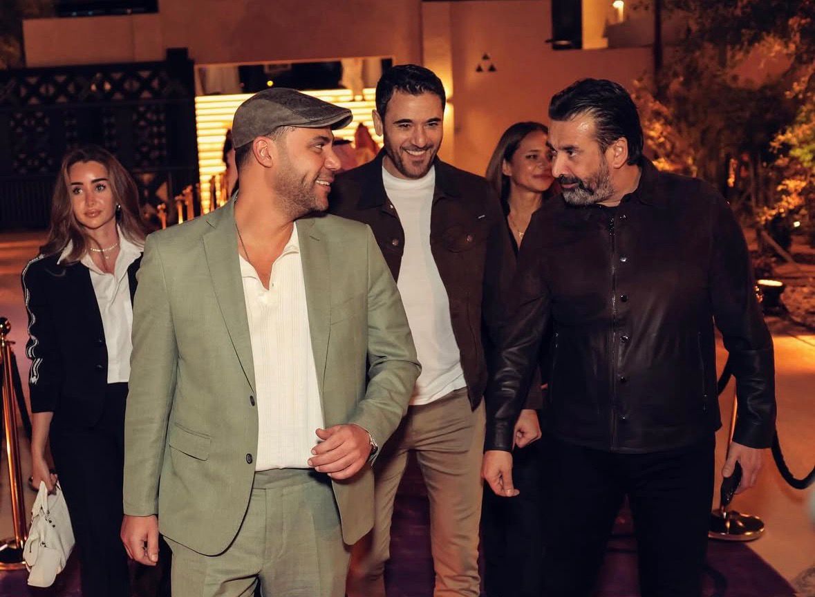 محمد إمام في صورة تجمعه بكريم عبد العزيز وأحمد عز وهنا الزاهد