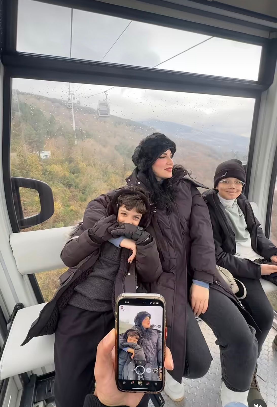 هبة الدري وعائلتها من إحدى سفرياتها