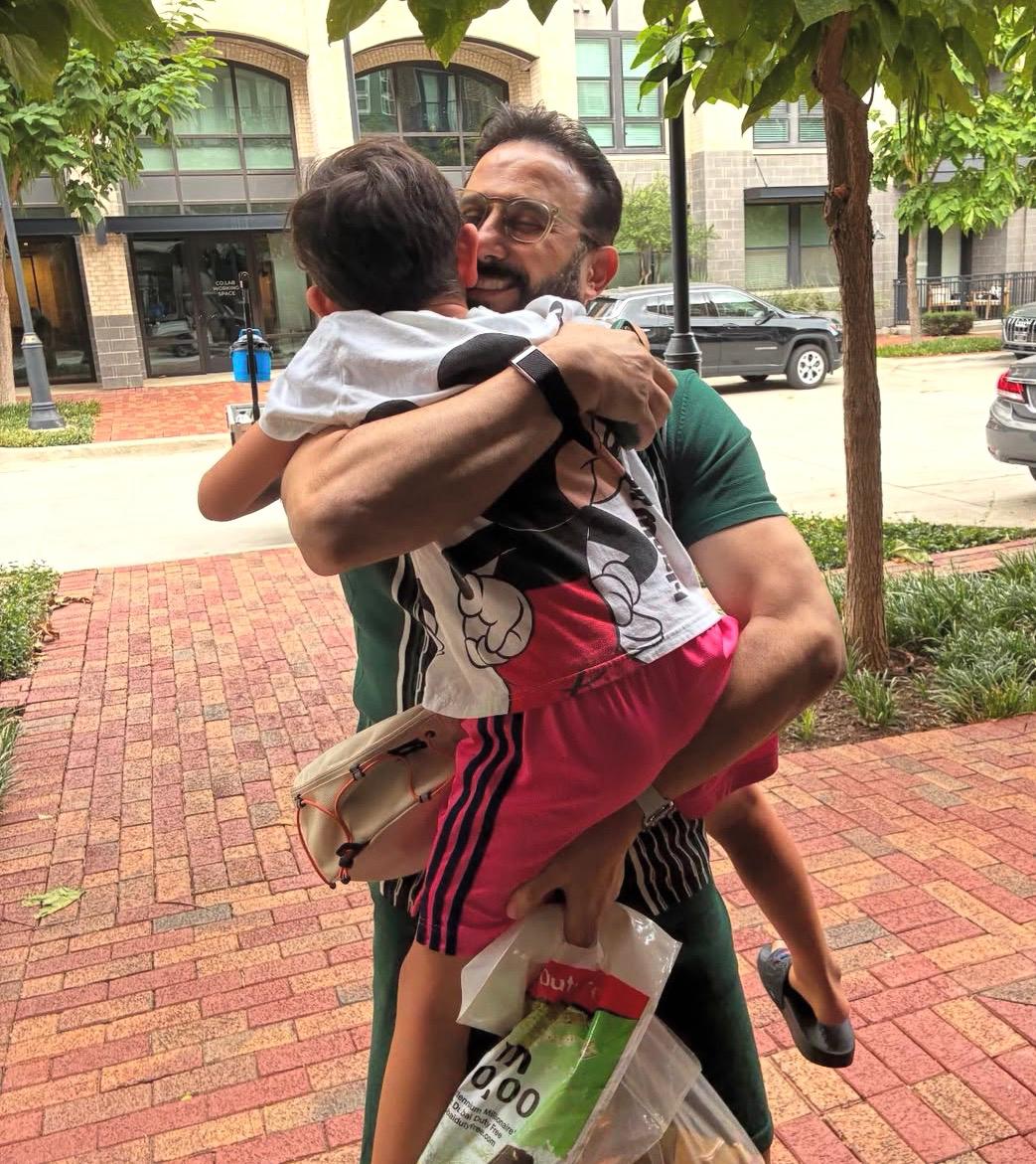 قصي خولي مع ابنه فارس