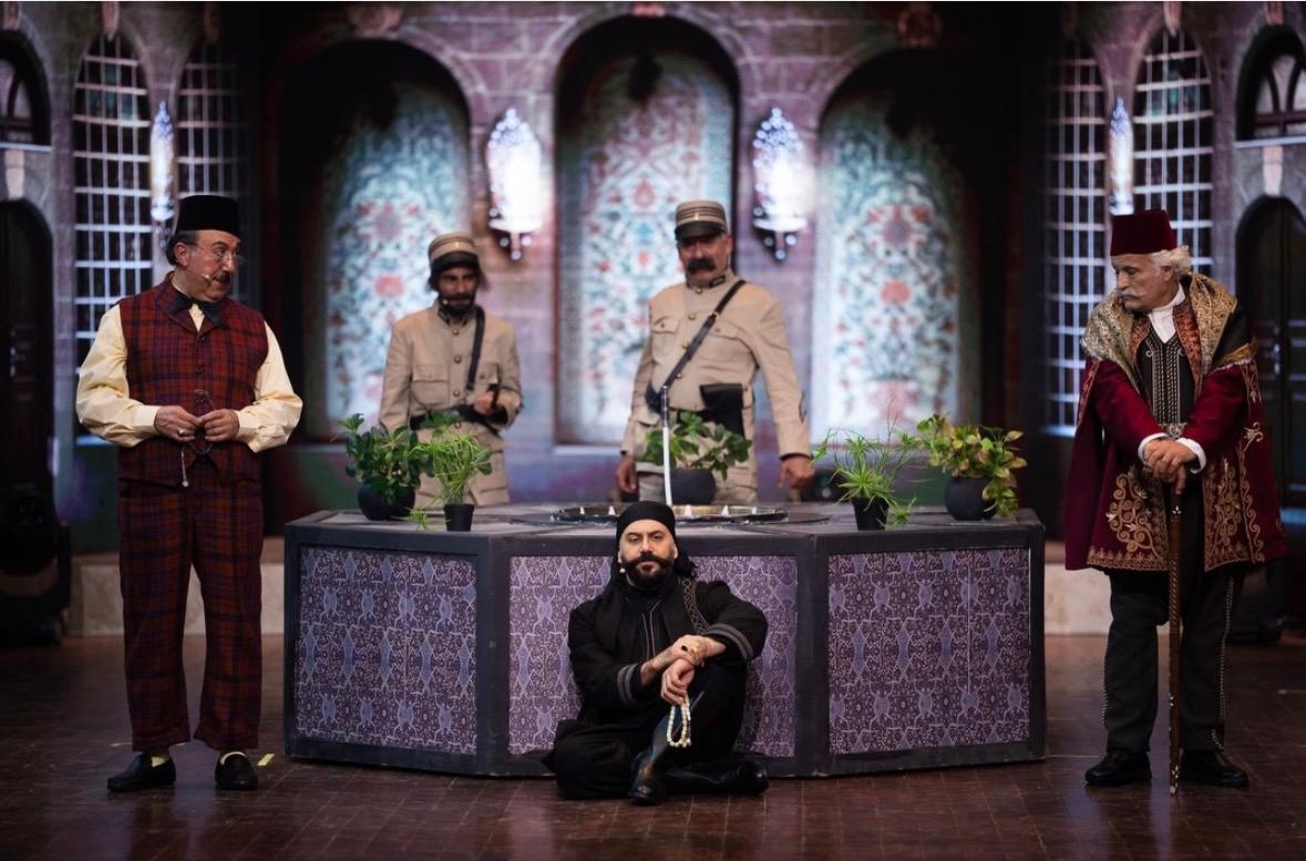 قصي خولي من مسرحية "عرس مطنطن"