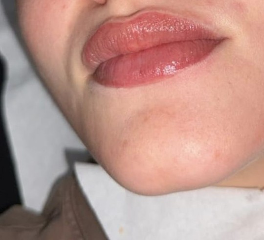 تاتو الشفاه بأنامل باسكال حداد