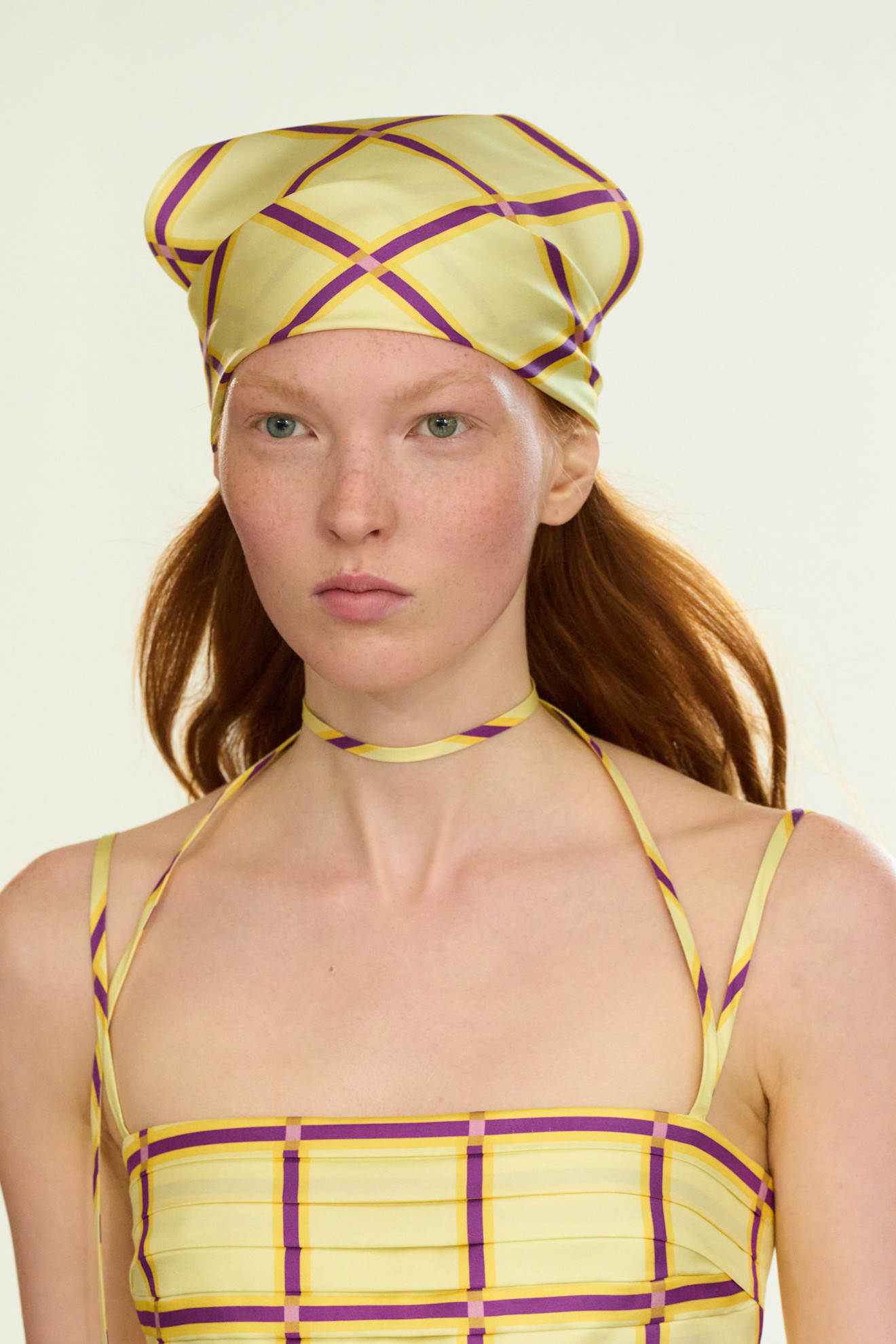 Wickstead الباندانا لفيها بواسطة وشاح الرأس