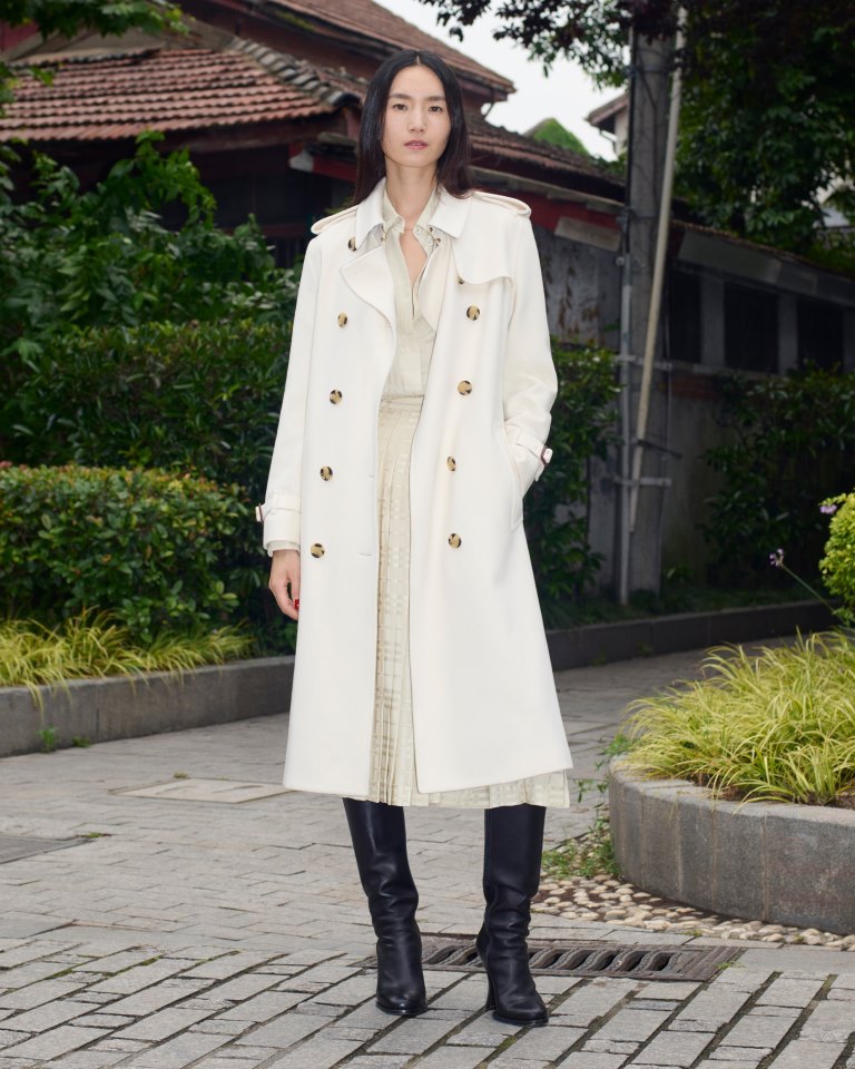BURBERRY تطلق حملتها الترويجية الجديدة بعنوان 170The Anniversary Portraits