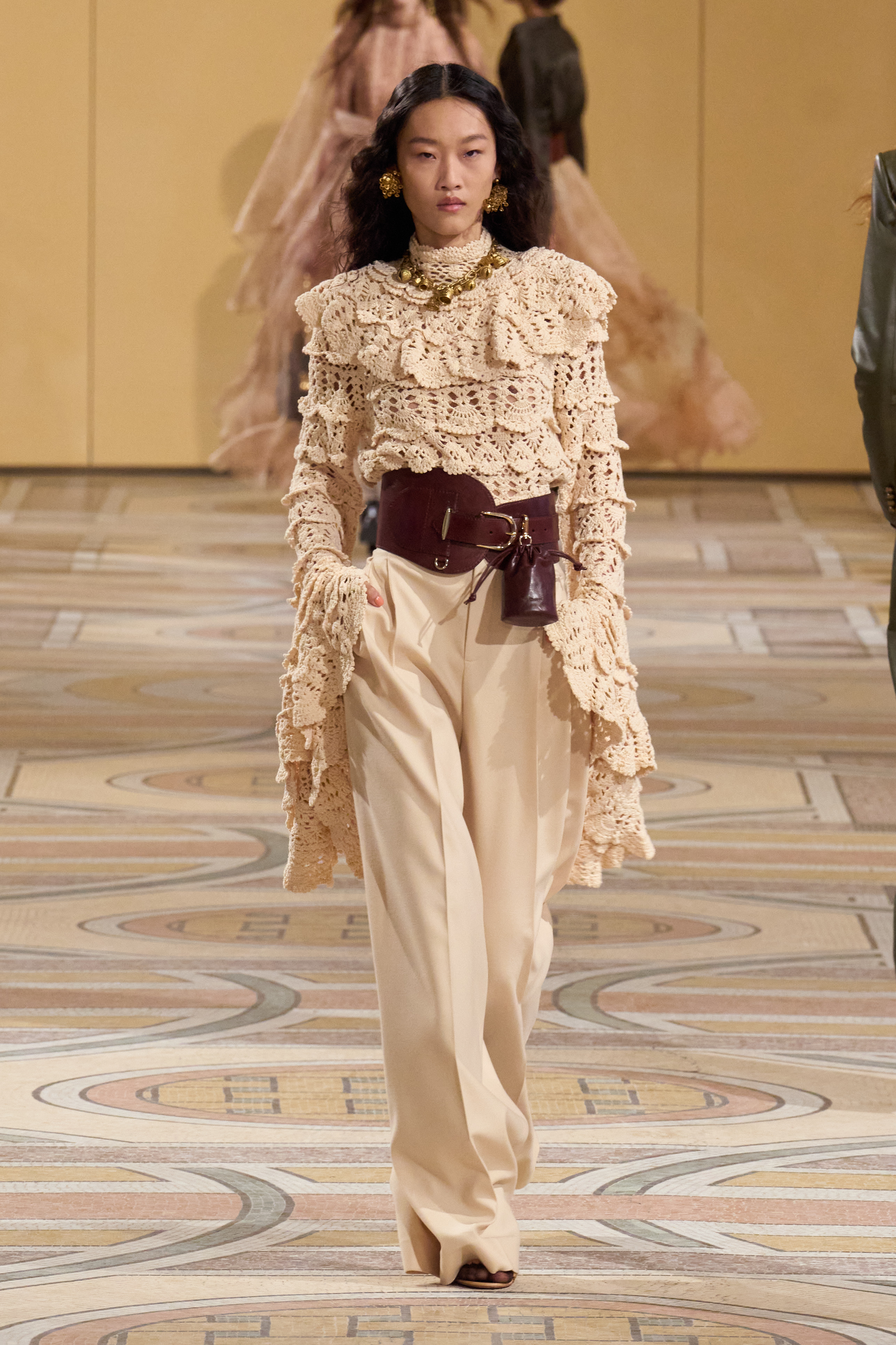 الحزام العريض