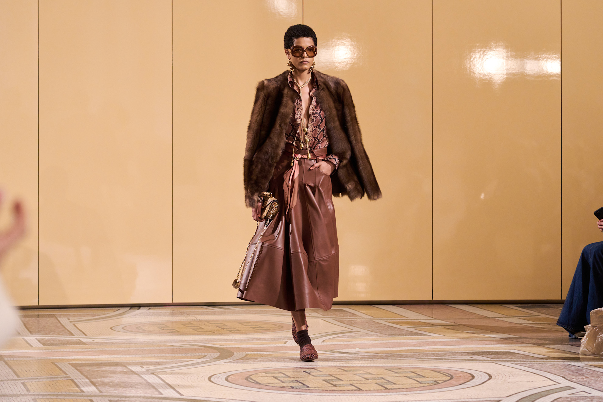 تنسيق اللّون البني