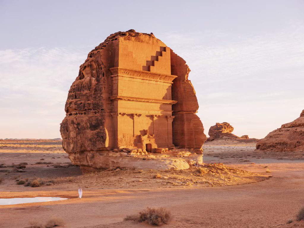العُلا أرض التاريخ الصامتة:
