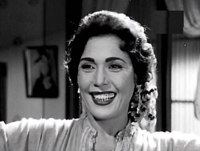 تحية كاريوكا في فيلم "شباب امرأة"