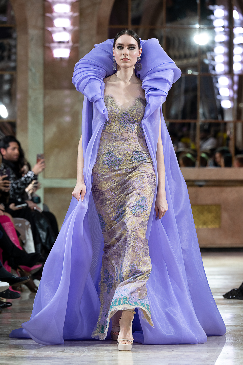 مجموعة روبير أبي نادر للأزياء الراقية 2026