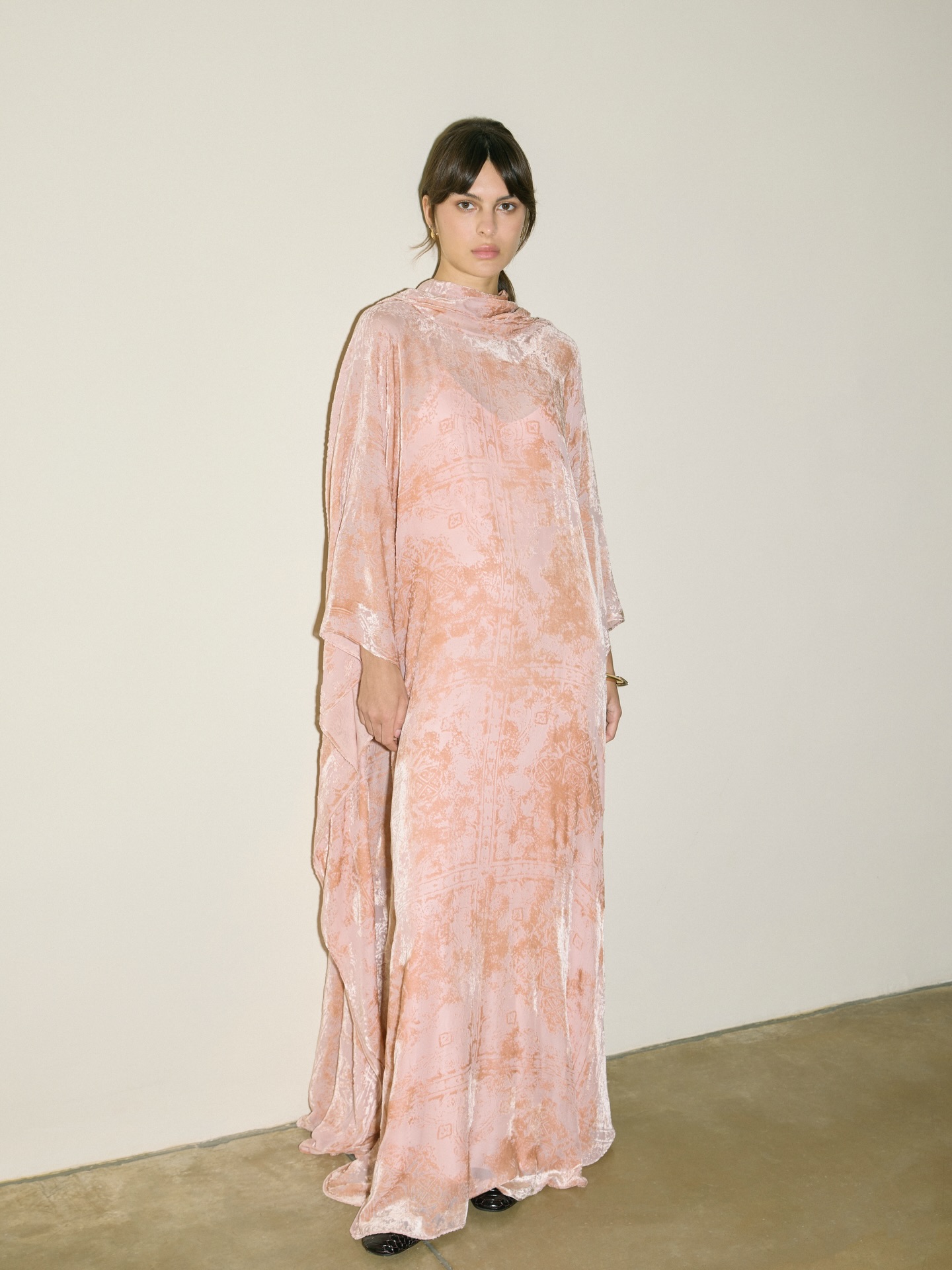 قفطان ناعم وملون من abadiaofficial