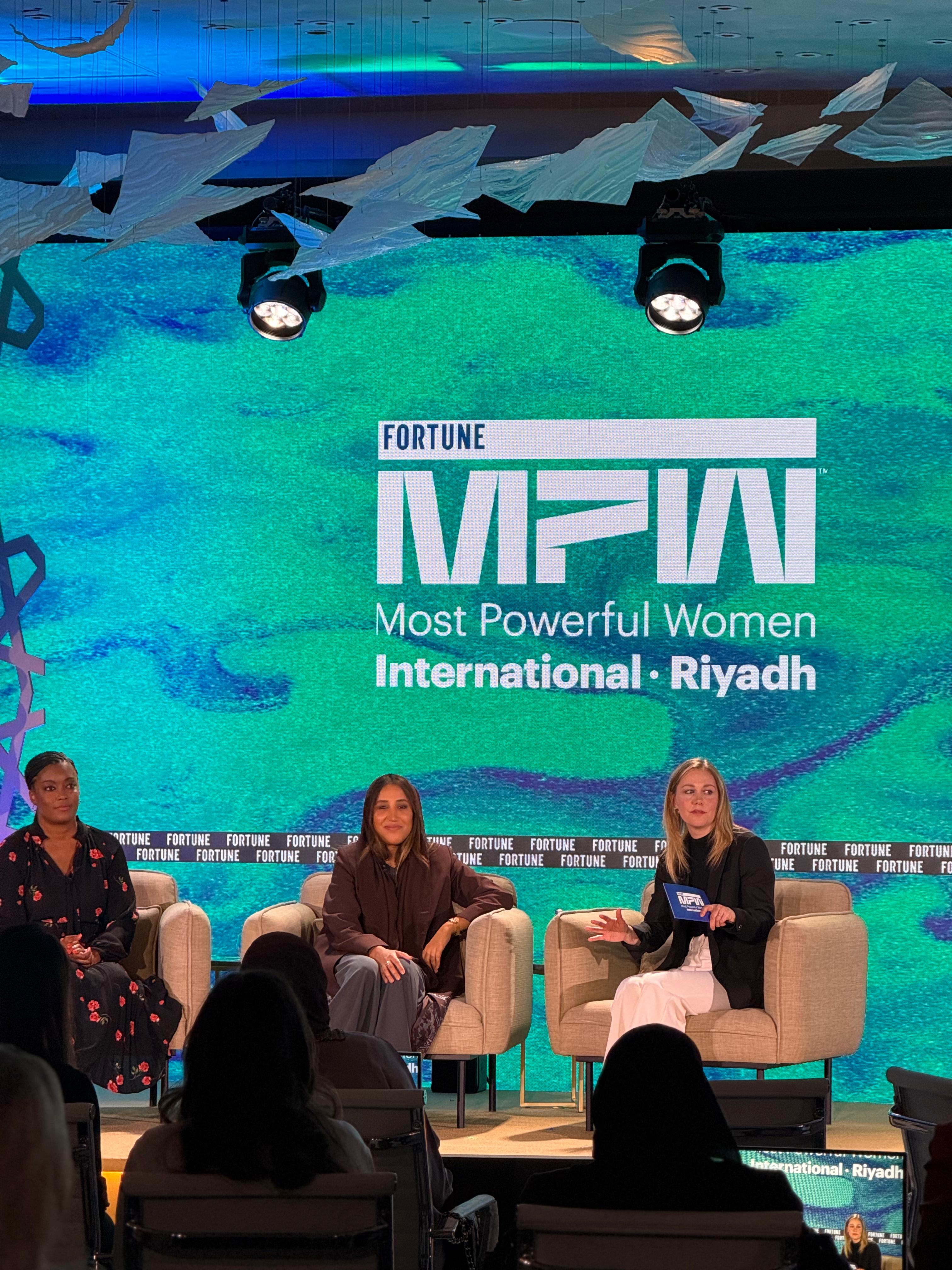 قمة Most Powerful Women  أقوى النساء تأثيراً" التي تنظمها مجلة Fortune العالمية في الرياض تحت شعار A New Era for Business: Partnering for Global Prosperity عصر جديد للأعمال: شراكات من أجل الازدهار العالمي في فندق سانت ريجيس.  